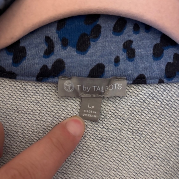 T by Talbots Blue Leopard Print Quarter Zip Pullover Sweatshirt Large Petite - Picture 2 of 8